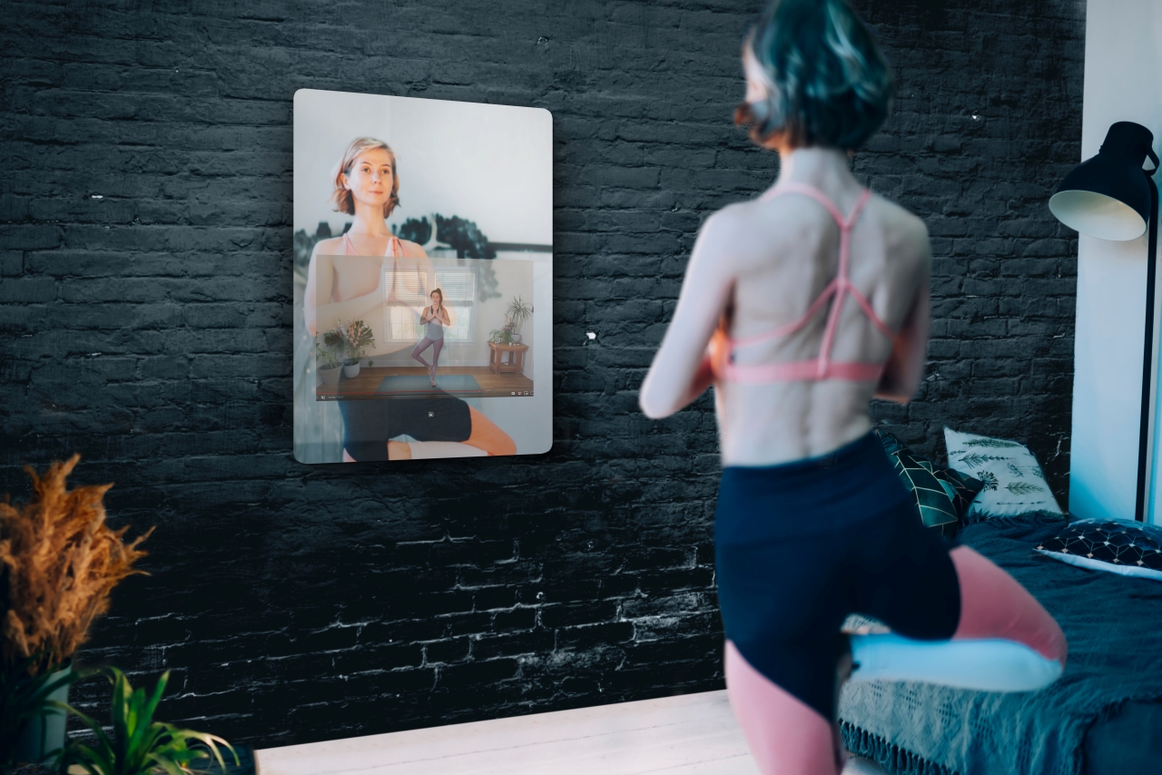 Smart mirror vs Fitness mirror